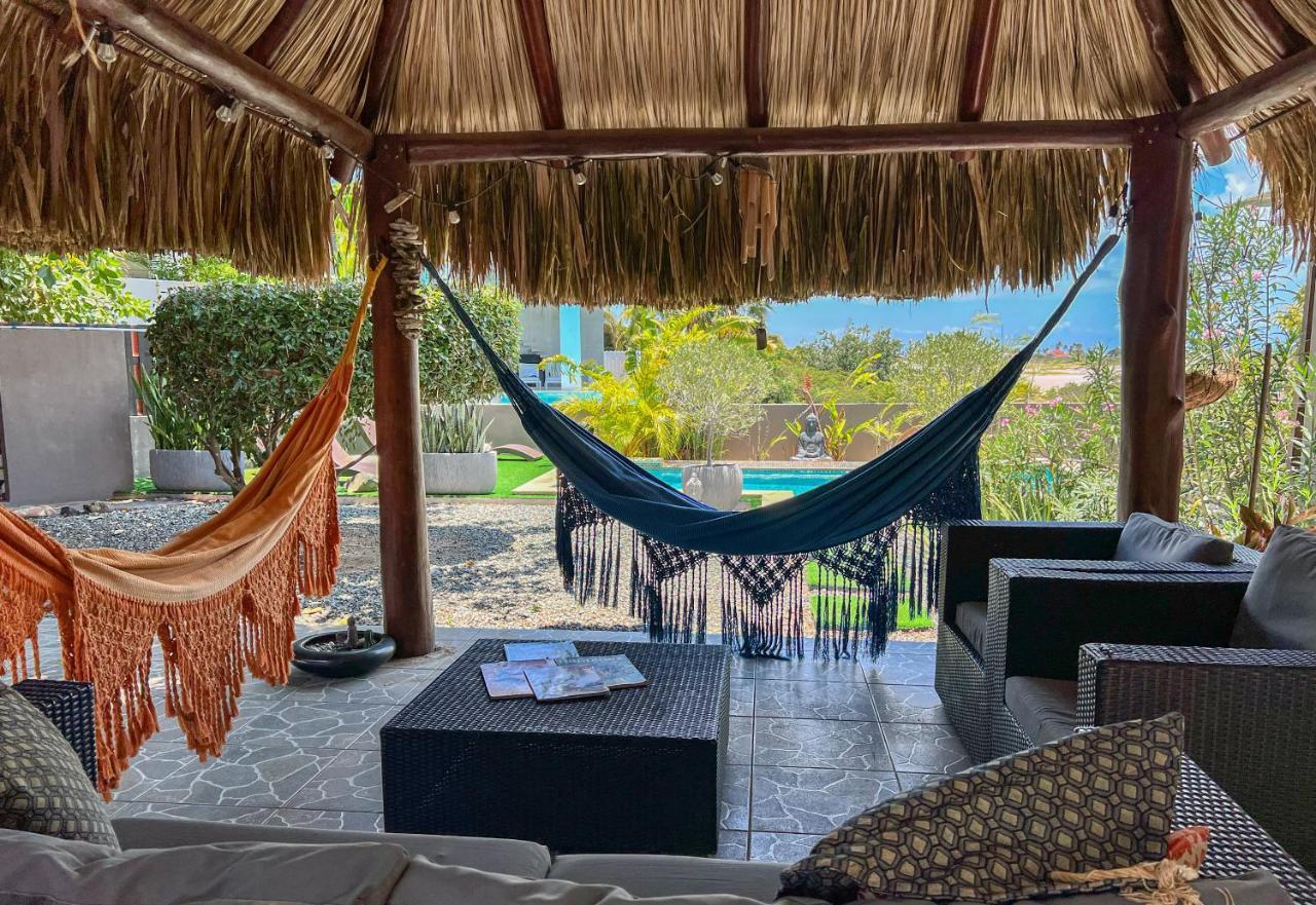 Lama Y Solo Unique Private Room Walking Distance To The Beach Palm Beach Exterior photo